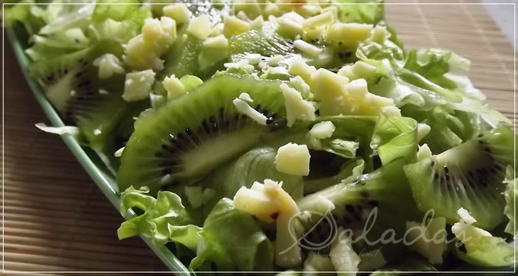 Salada de Kiwi com Queijo Parmesão