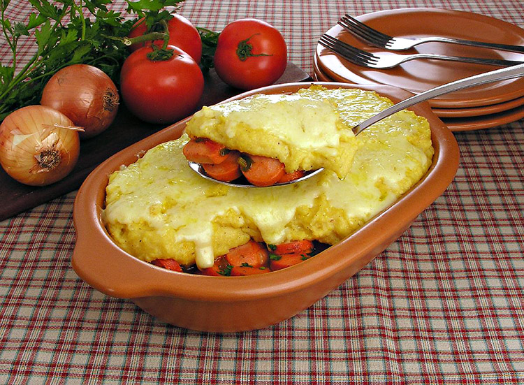 Escondidinho de Polenta com Salsicha