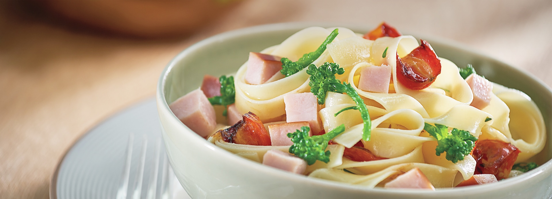 Fettuccine com Peito de Peru