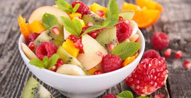 Salada de Melancia com Molho de Hortelã e Nozes